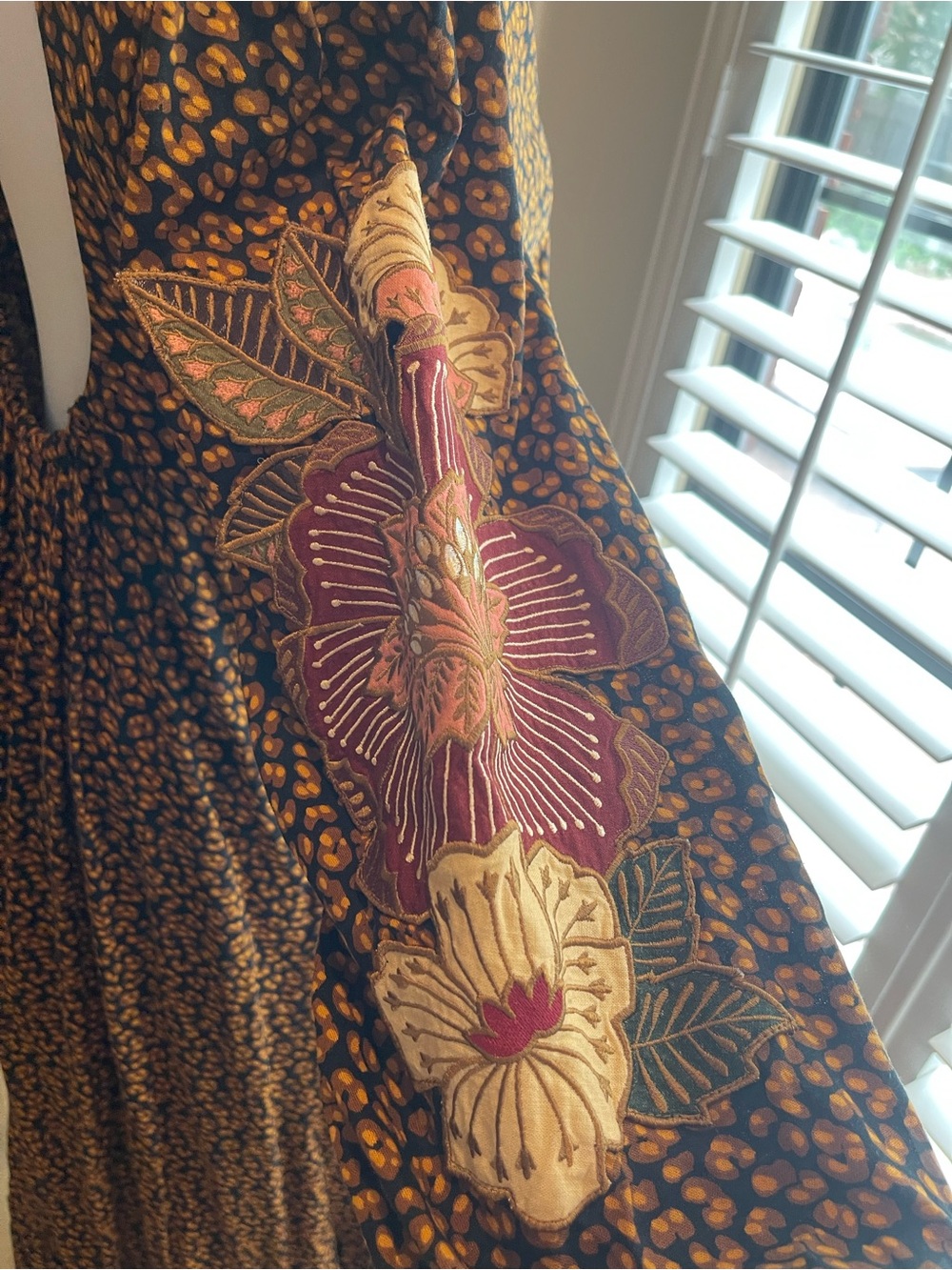 FARM Rio Brown Floral-Embroidered Sleeve Maxi Dress - Picture 6 of 6